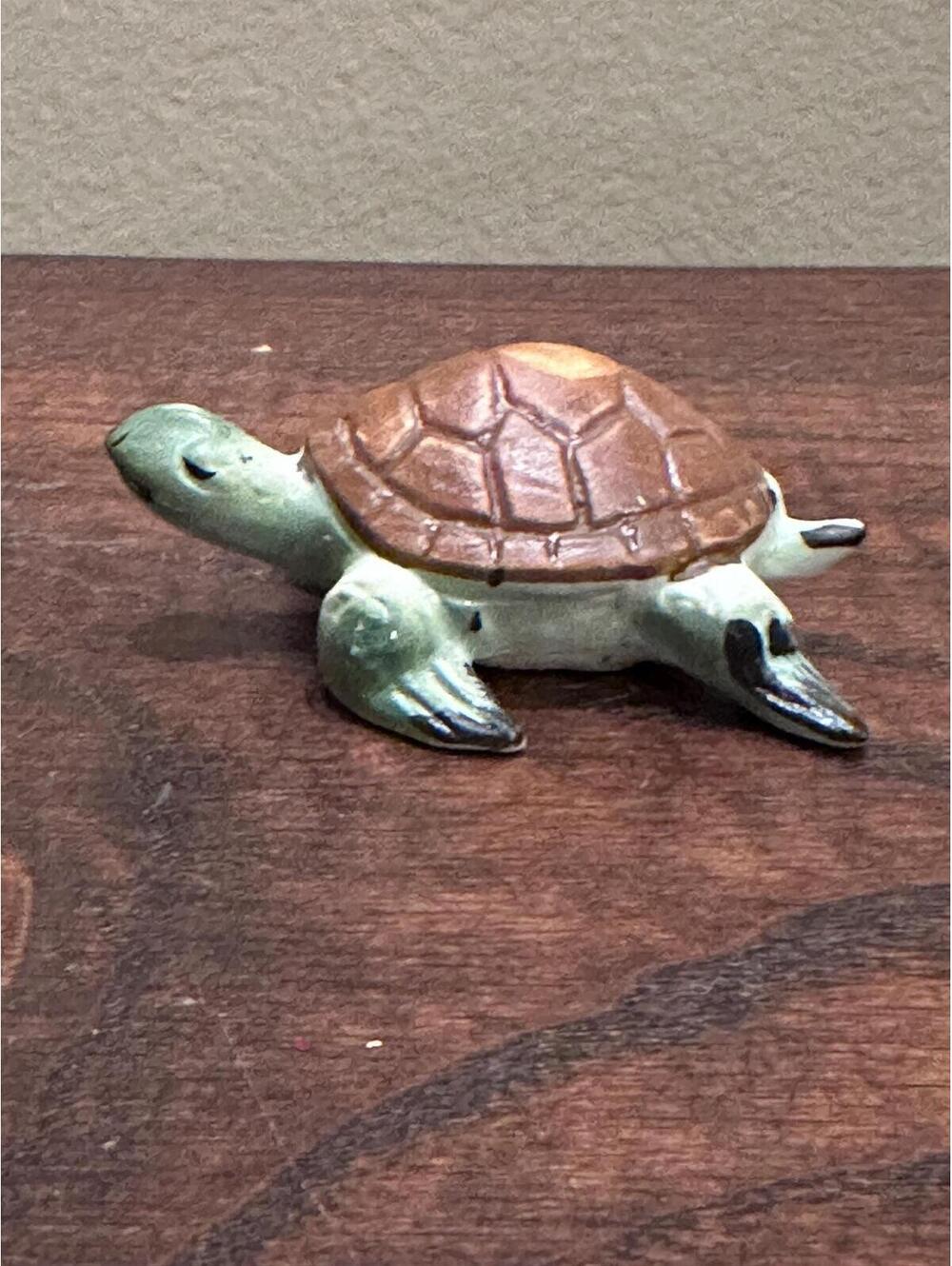Green Sea Turtle Mini Ceramic Fetish Figurine